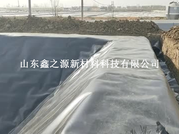 關(guān)于魚(yú)塘防滲膜接縫處理有哪些施工經(jīng)驗(yàn)？