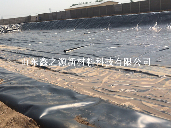 沼氣池建設：為何選擇黑色HDPE土工膜？