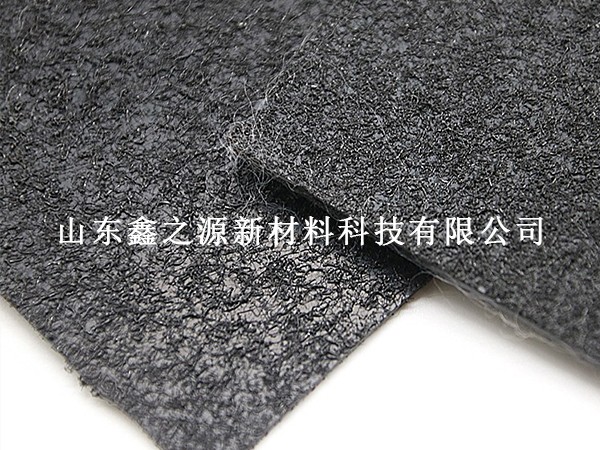 糙面土工膜在氧化塘防滲中的應(yīng)用技巧：創(chuàng)新策略，確保無漏